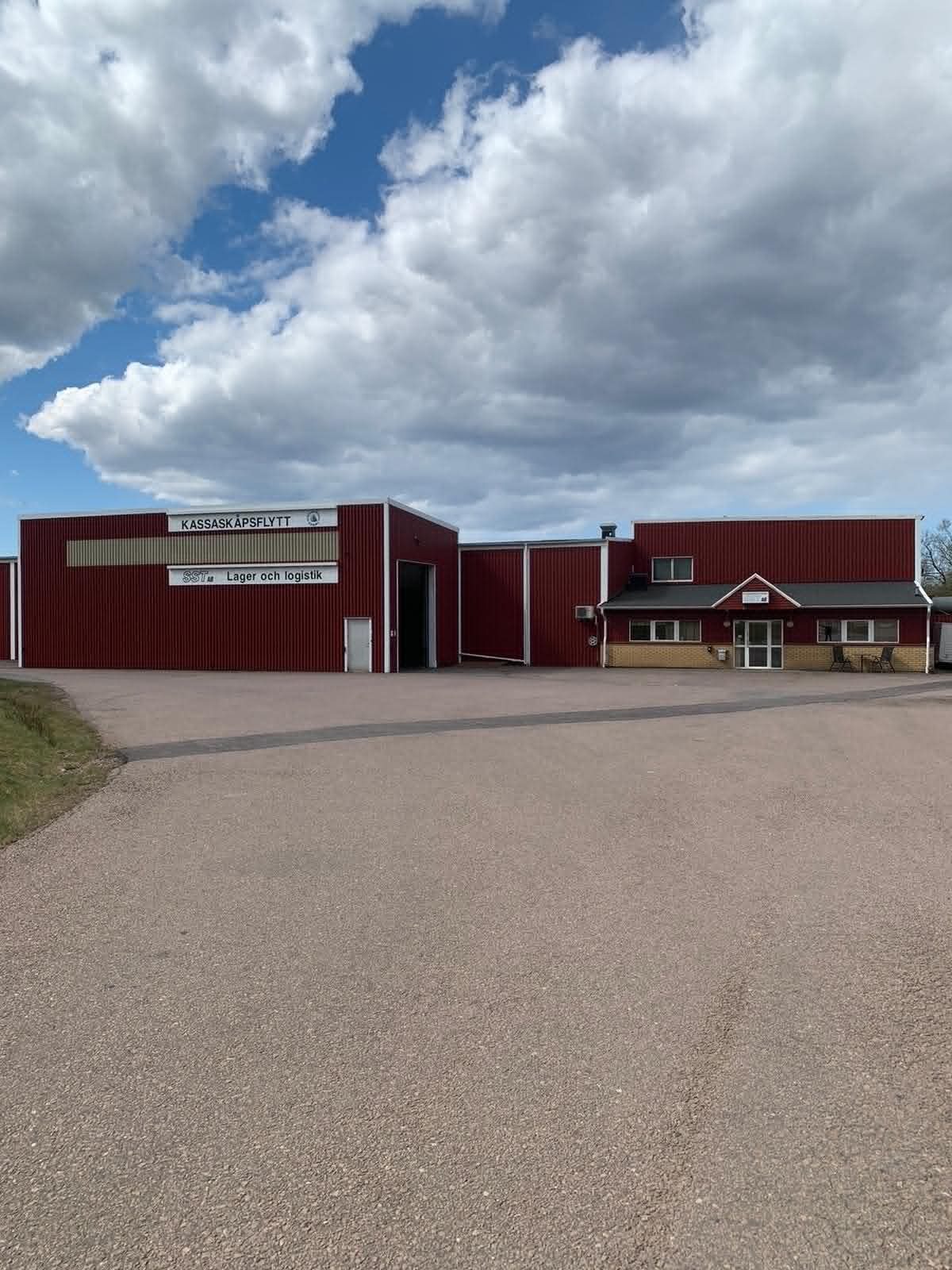Lagerlokal om ca 2 300 m² på Agnesbergsvägen 24 intill 45:an i Agnesberg